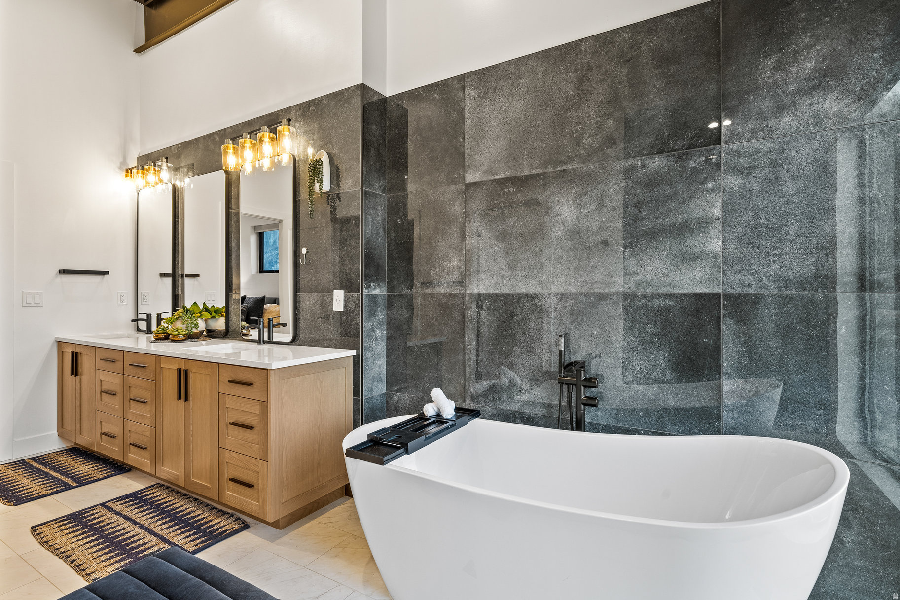 RADIUS CURVE - Residential