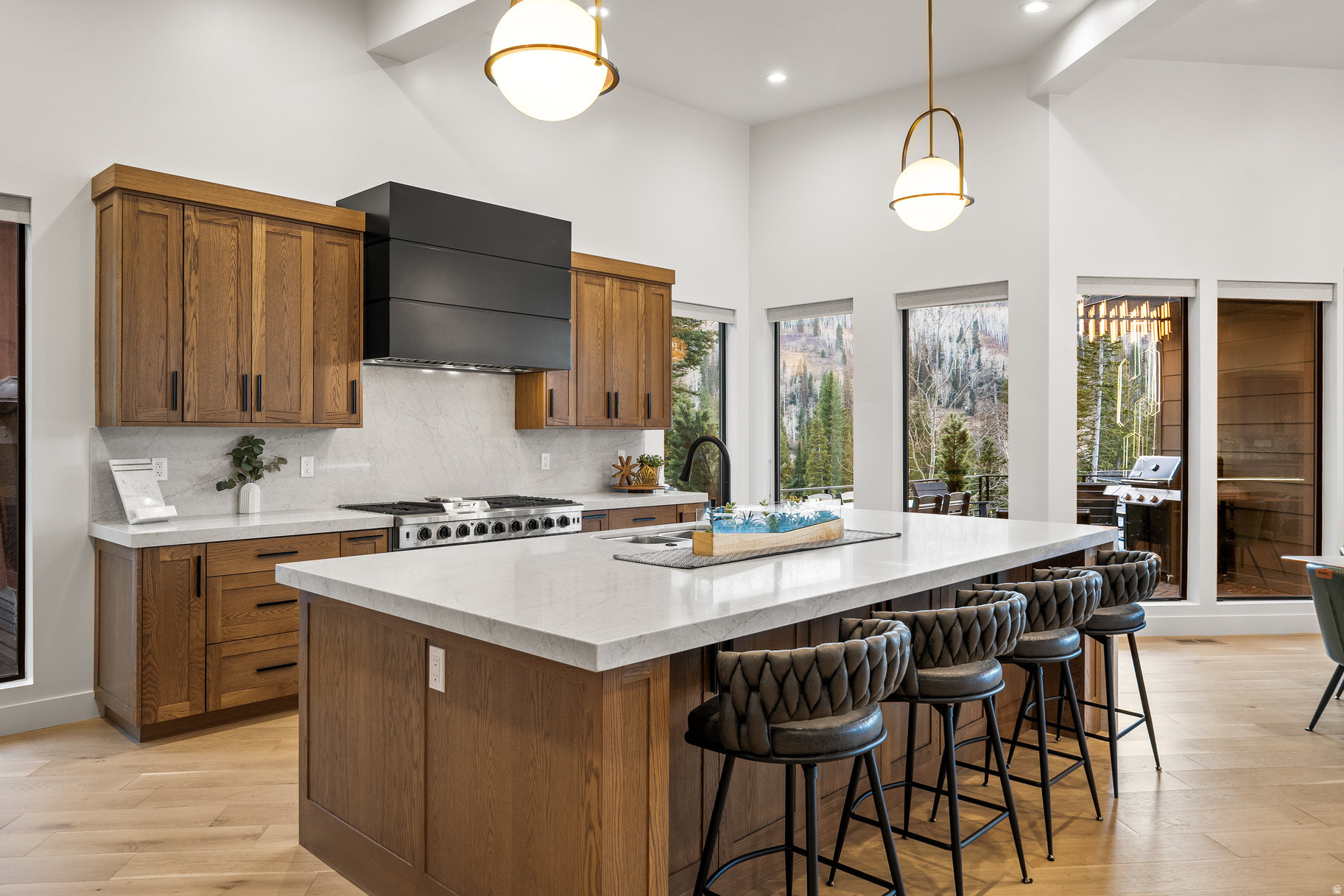 RADIUS CURVE - Residential