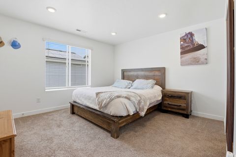 Tiny photo for 1152 E TRIDENT DR, Saratoga Springs, UT 84045 (MLS # 2155798)