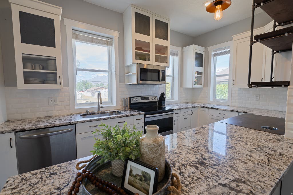 Photo of 223 E 500 N, Spanish Fork, UT 84660 (MLS # 2180544)