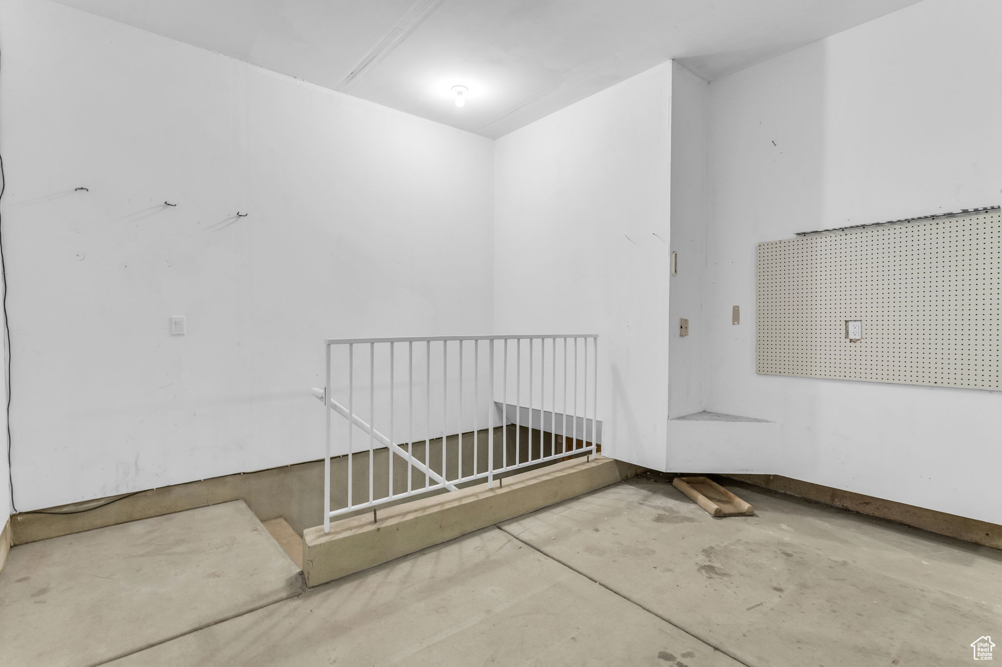 SHADOW VALLEY ESTATE - Residential