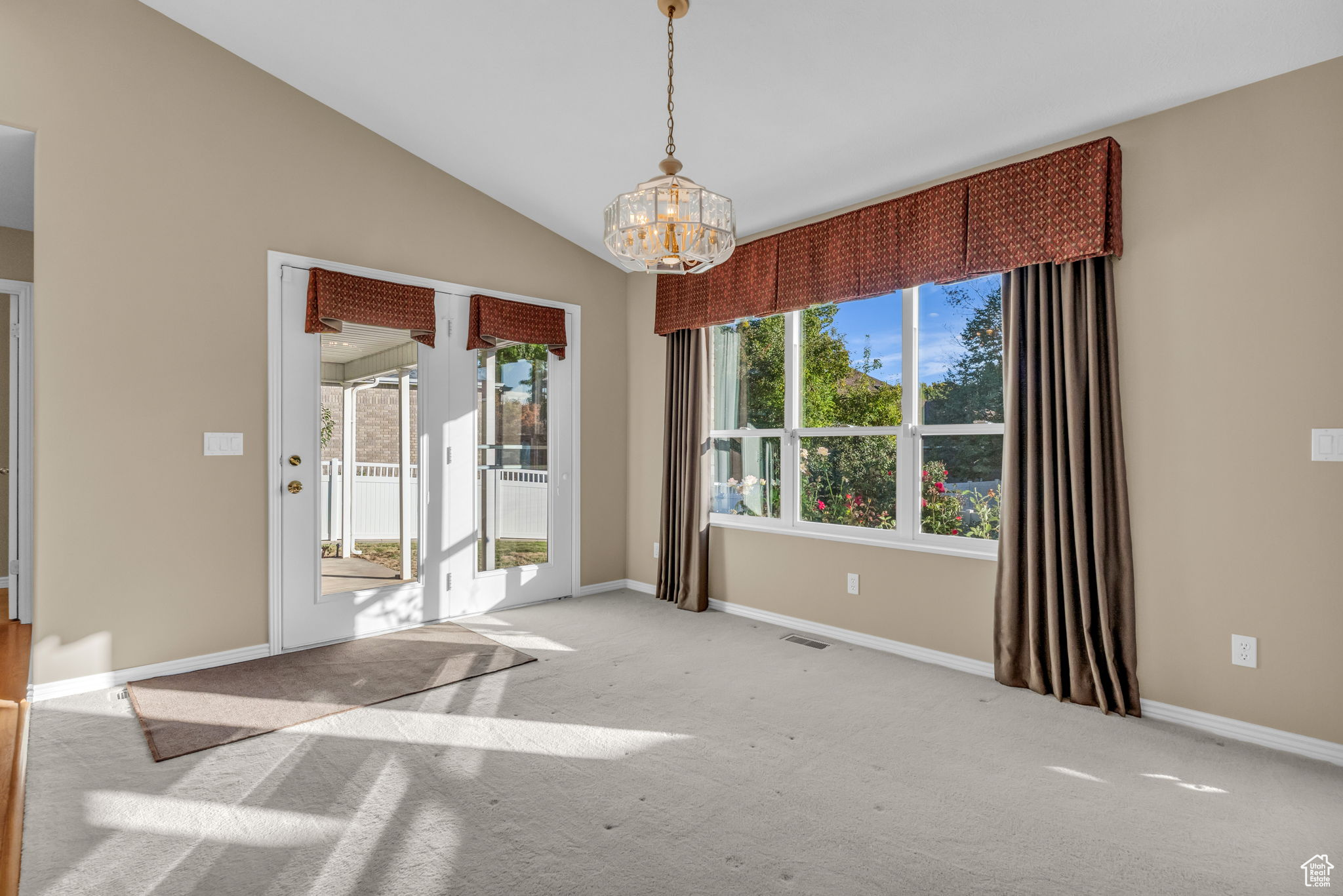 SHADOW VALLEY ESTATE - Residential