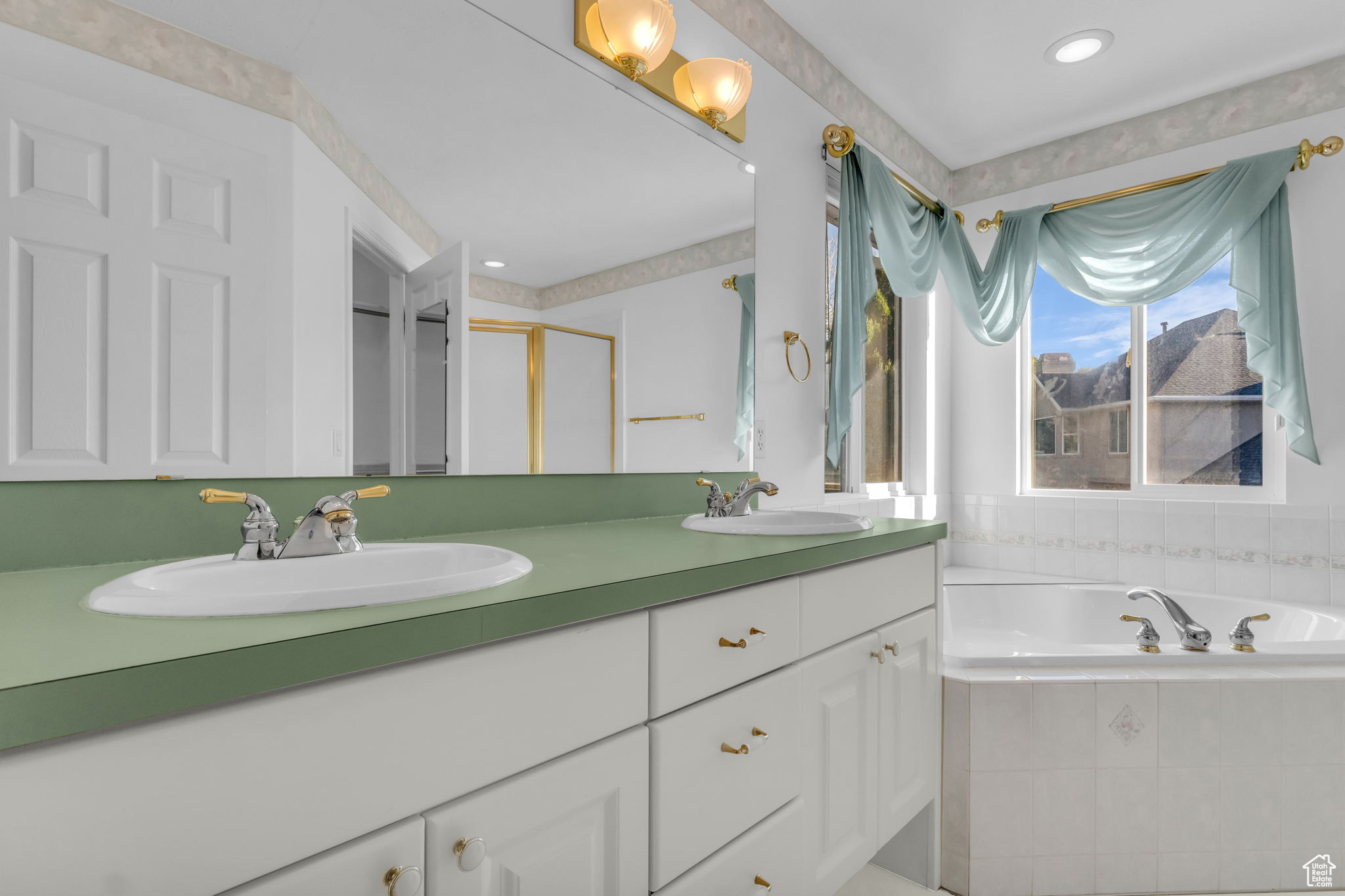 SHADOW VALLEY ESTATE - Residential