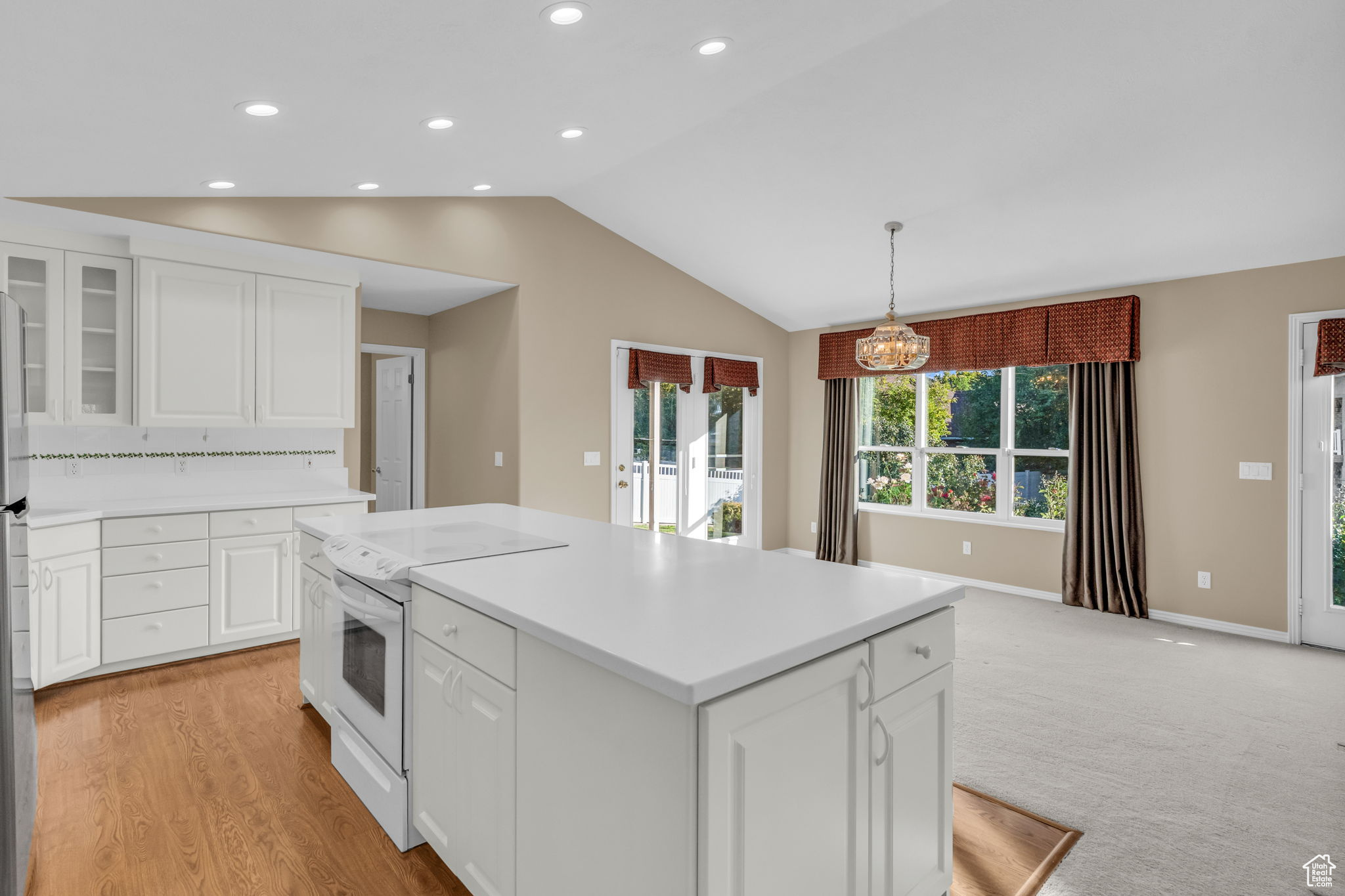 SHADOW VALLEY ESTATE - Residential