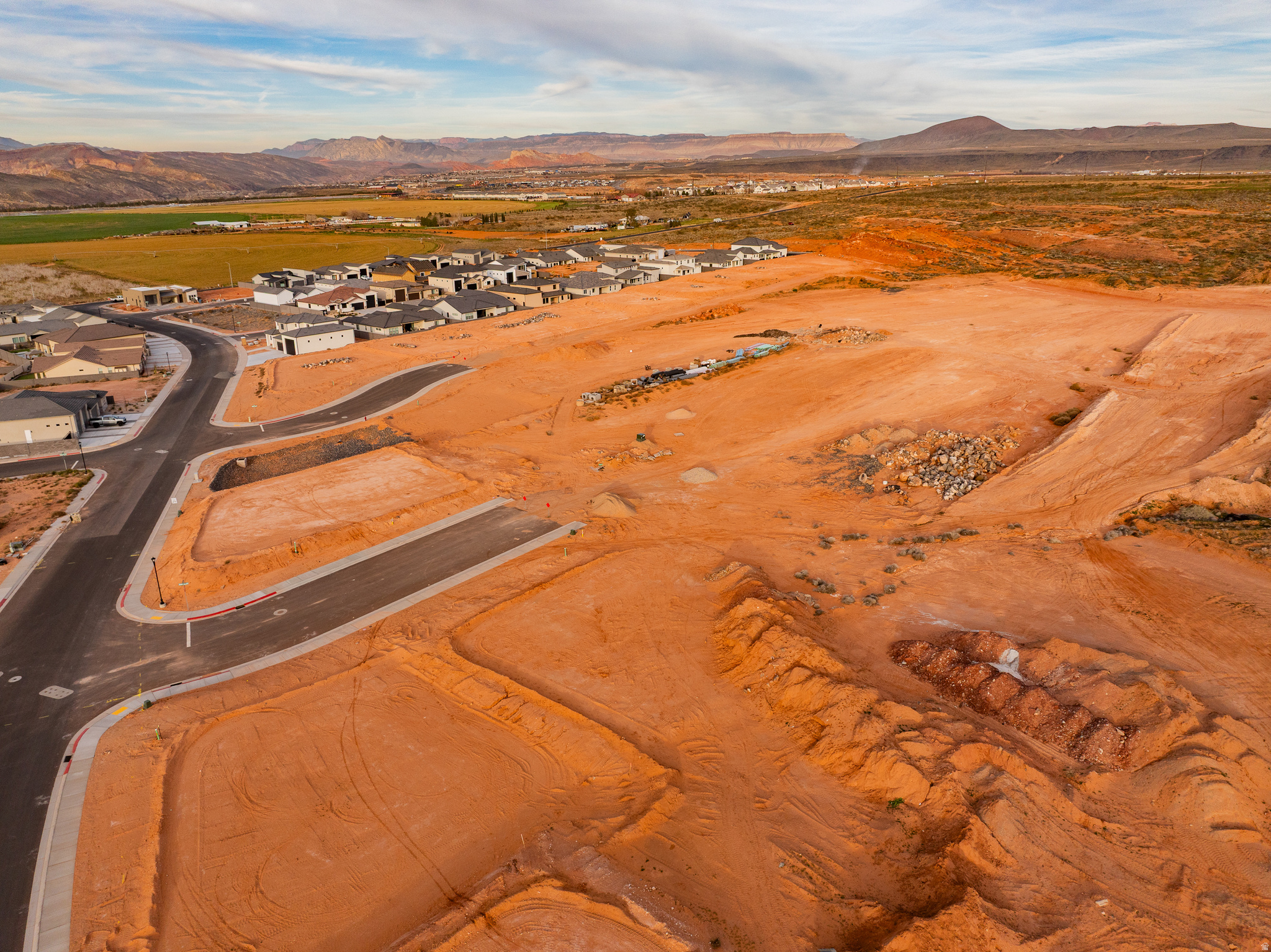 SAND HOLLOW VILLAGE - Land