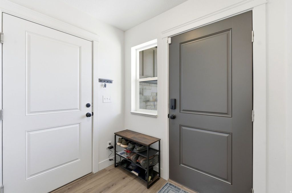 Photo of 1664 W 2975 S #B, Syracuse, UT 84075 (MLS # 2141304)