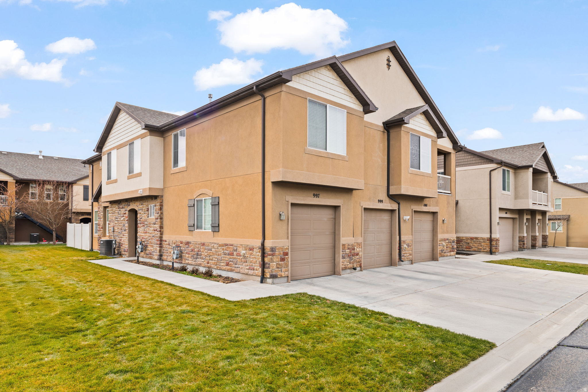 CASTLETON NORTH - Residential