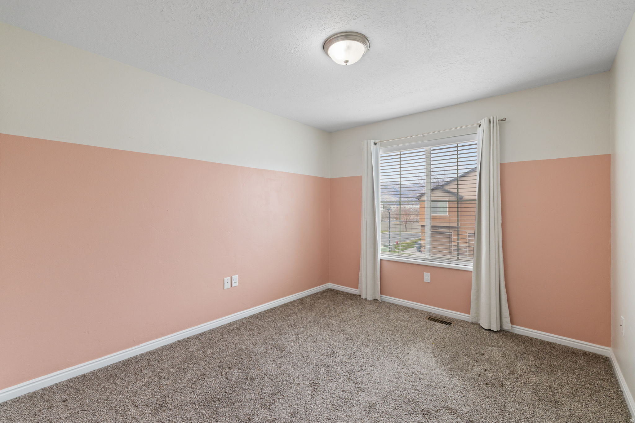 CASTLETON NORTH - Residential