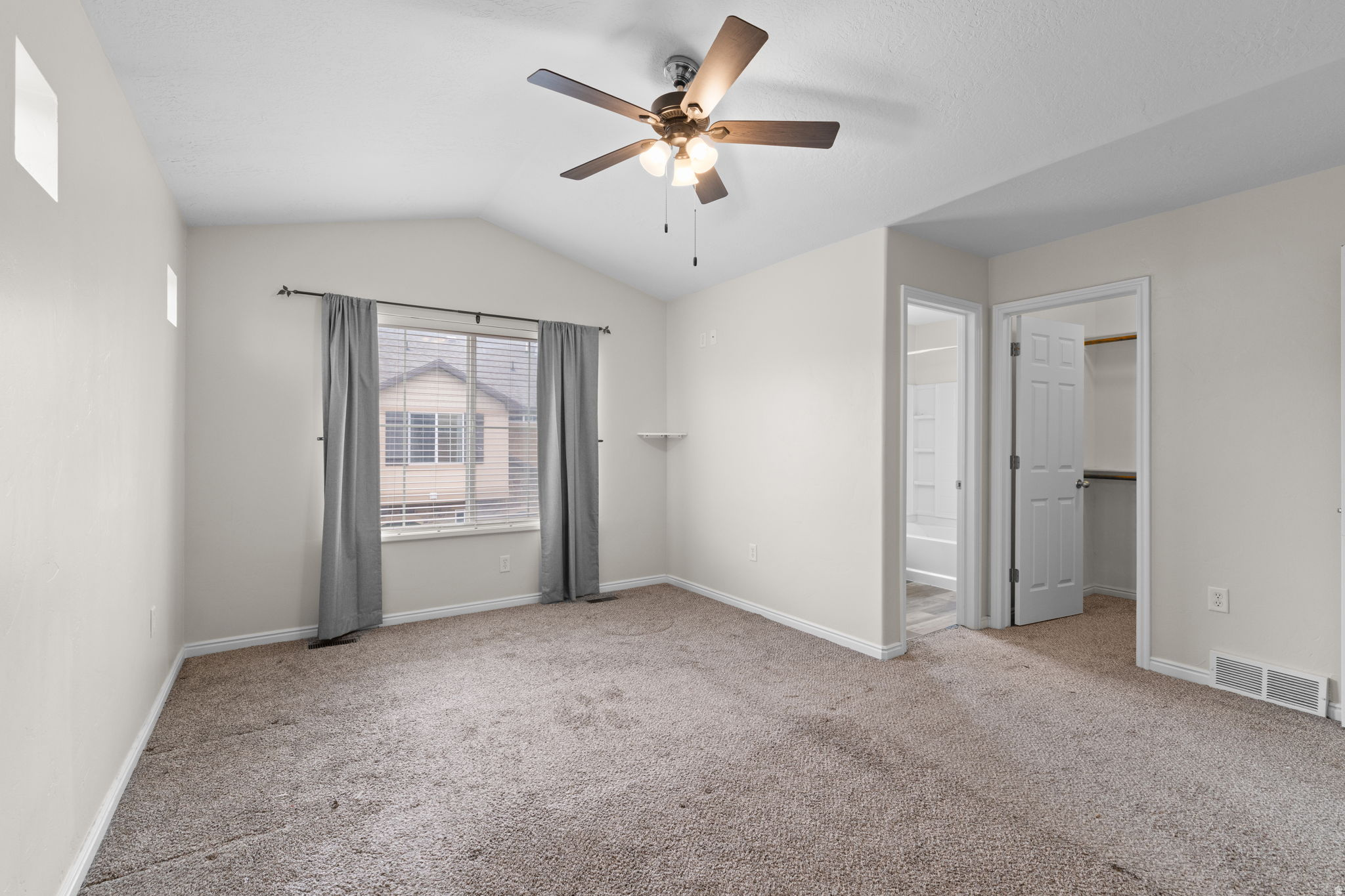 CASTLETON NORTH - Residential