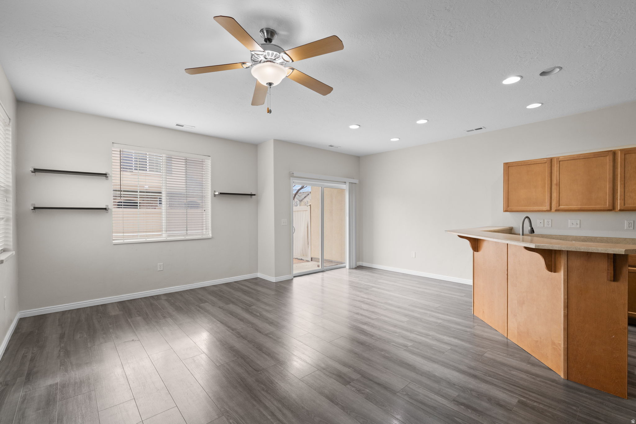 CASTLETON NORTH - Residential