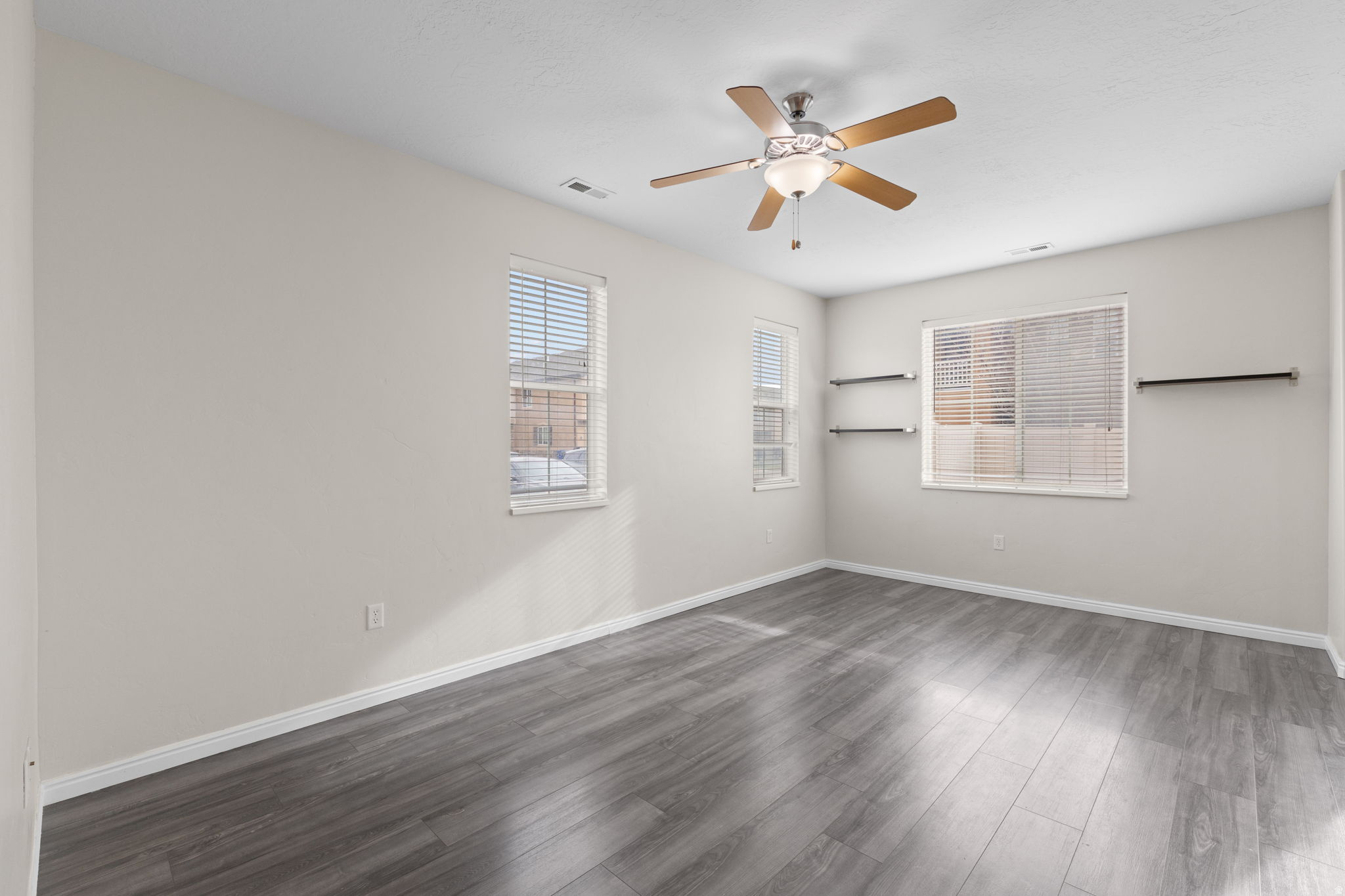 CASTLETON NORTH - Residential