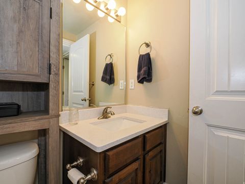 Tiny photo for 879 W SADDLEBROOK DR, Kaysville, UT 84037 (MLS # 2153526)