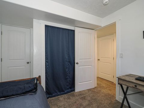 Tiny photo for 879 W SADDLEBROOK DR, Kaysville, UT 84037 (MLS # 2153526)