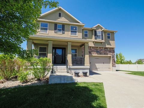 Tiny photo for 879 W SADDLEBROOK DR, Kaysville, UT 84037 (MLS # 2153526)