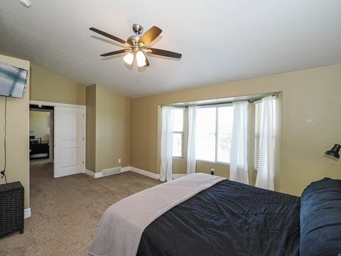 Tiny photo for 879 W SADDLEBROOK DR, Kaysville, UT 84037 (MLS # 2153526)