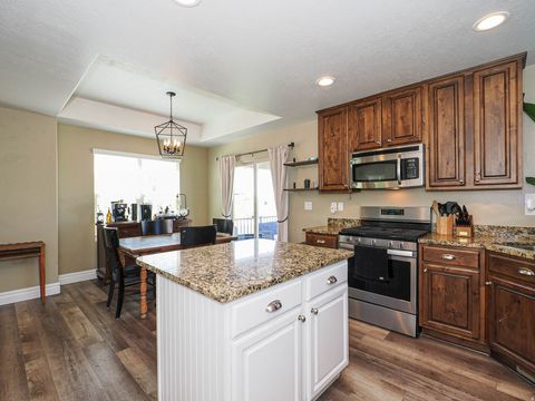 Tiny photo for 879 W SADDLEBROOK DR, Kaysville, UT 84037 (MLS # 2153526)