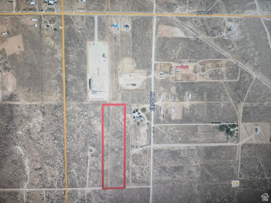 Uintah View Ranches-North of Duchesne!  Flat and buildable with unobstructed views! Culinary water, septic, and power available at buyer's expense!   This lot would be perfect for recreation or primary residence! Lots of back roads!  Really great star gazing!  Easy to show, or ask us for directions for self-guided tours!