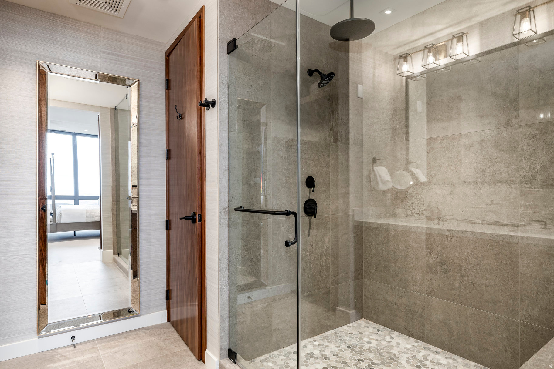 ARGENT AT EMPIRE PASS CONDOS - Residential