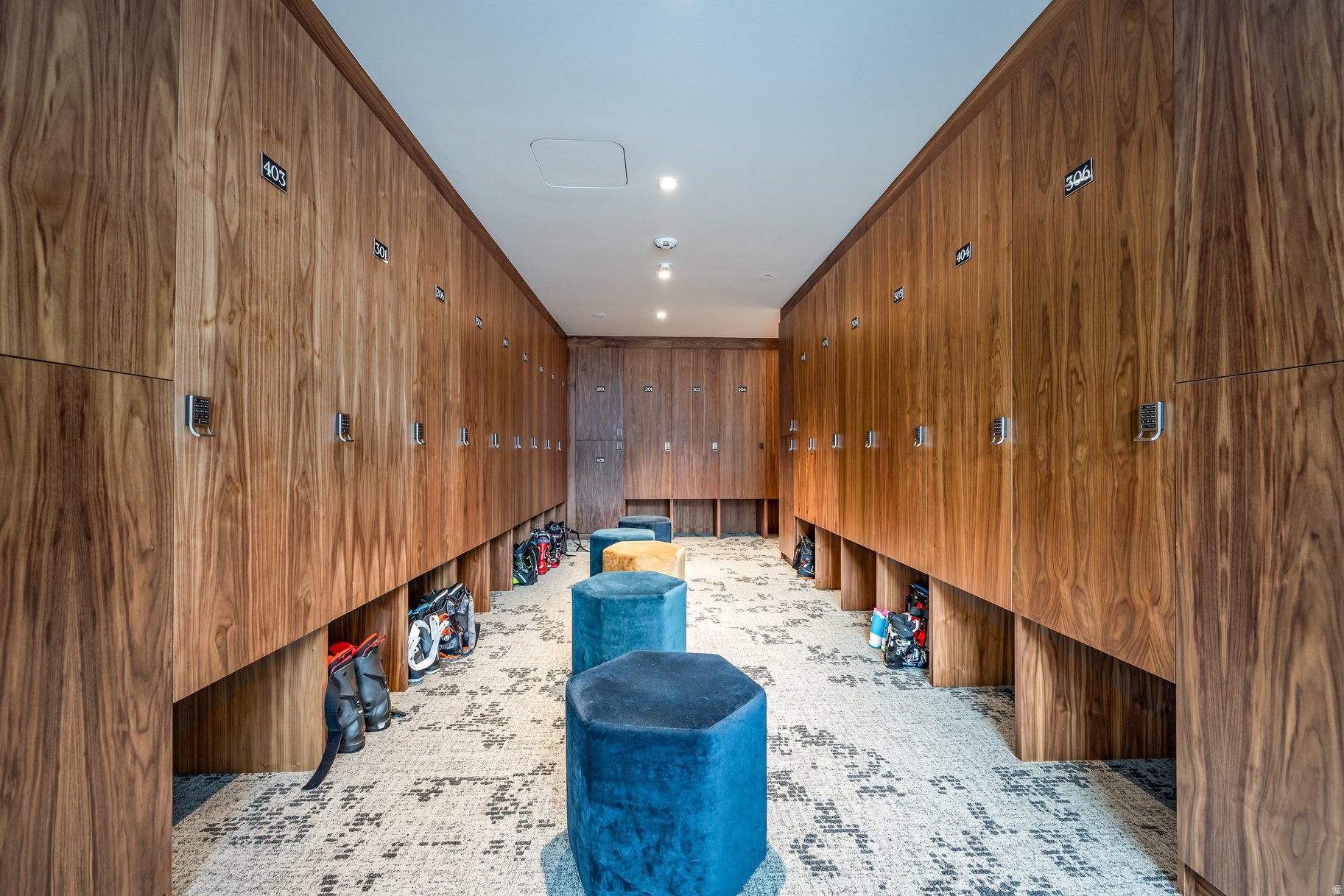 ARGENT AT EMPIRE PASS CONDOS - Residential