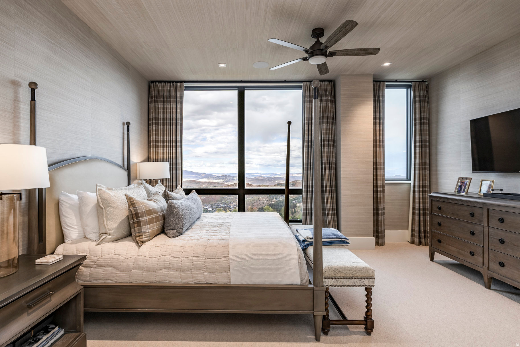 ARGENT AT EMPIRE PASS CONDOS - Residential