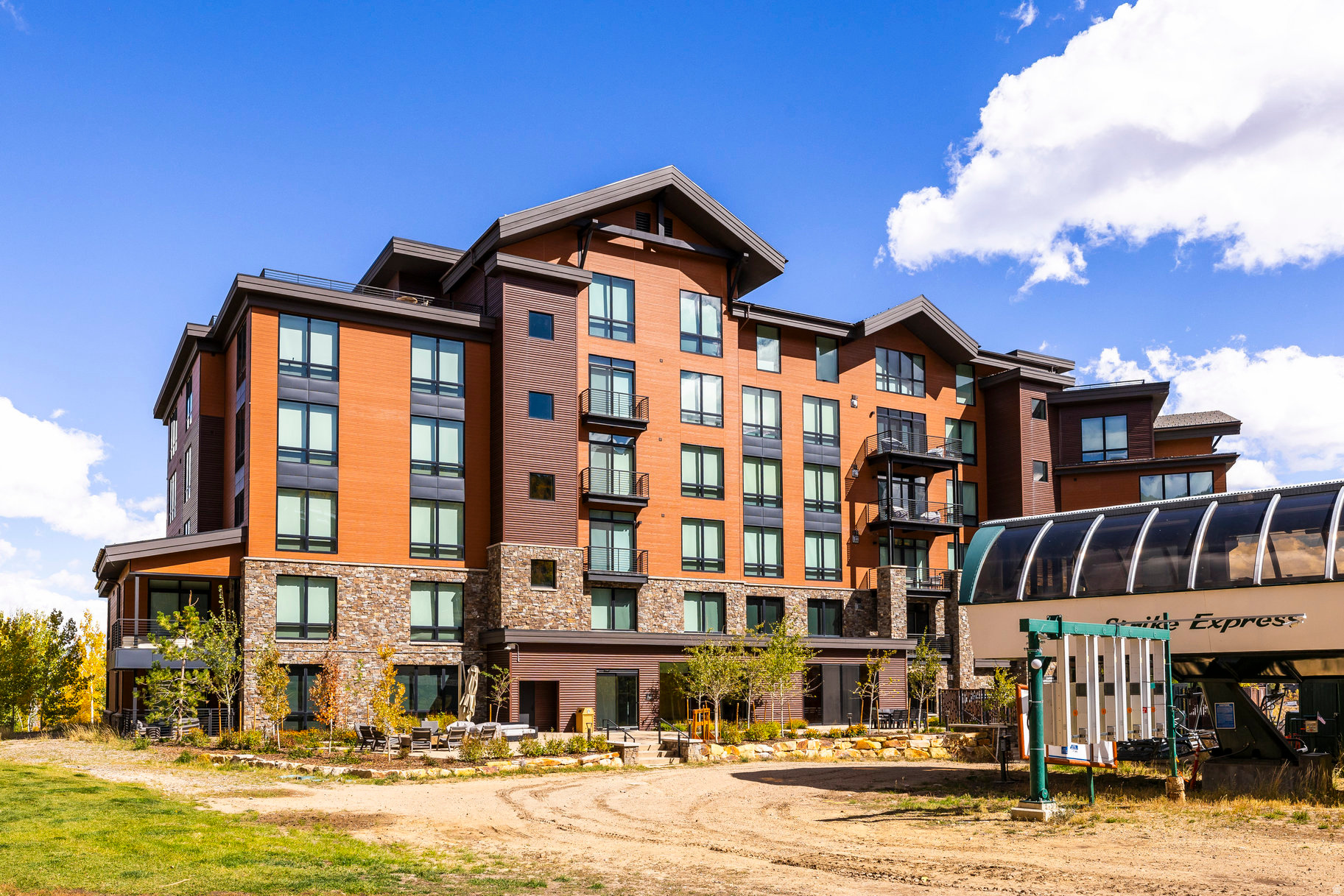 ARGENT AT EMPIRE PASS CONDOS - Residential