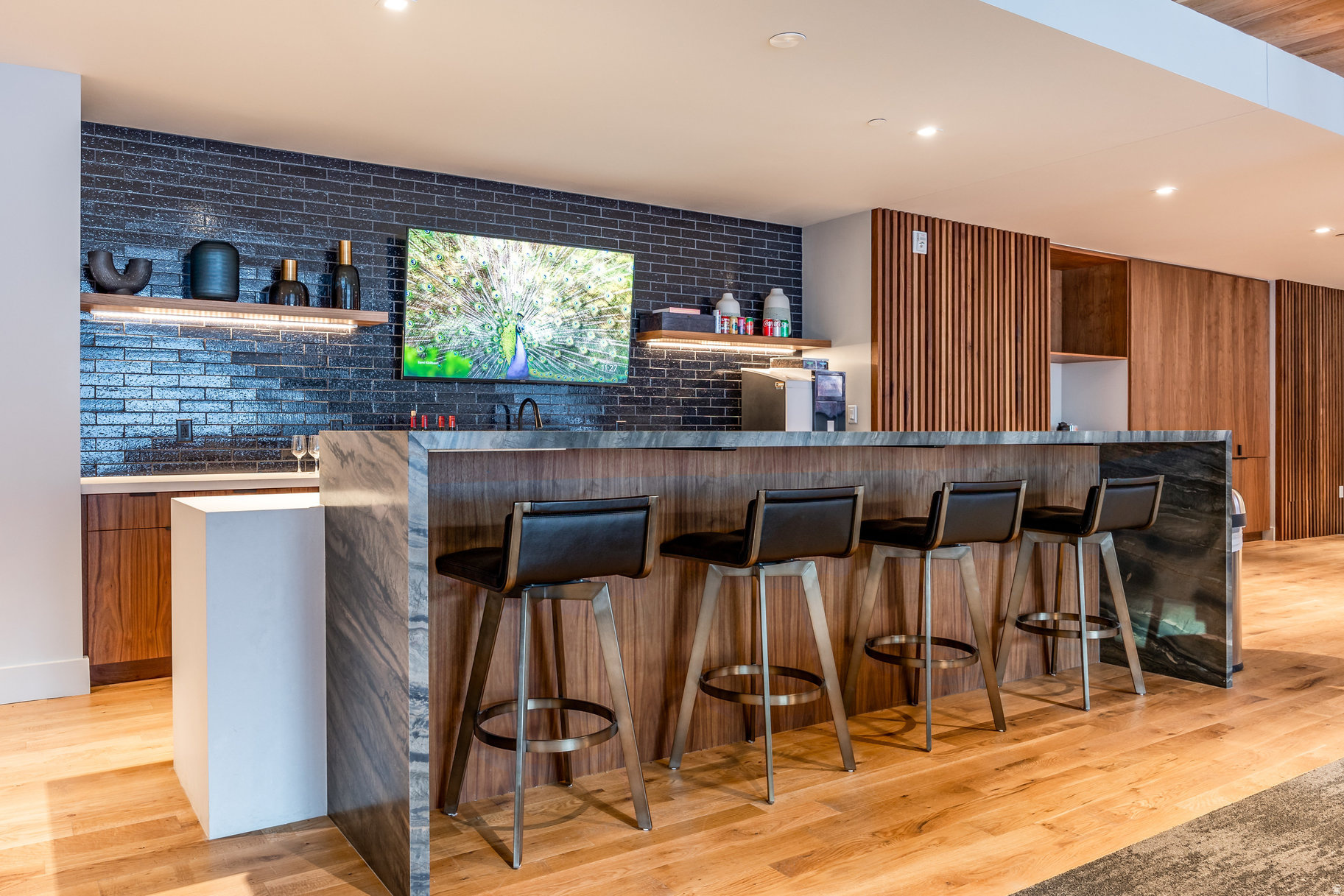 ARGENT AT EMPIRE PASS CONDOS - Residential