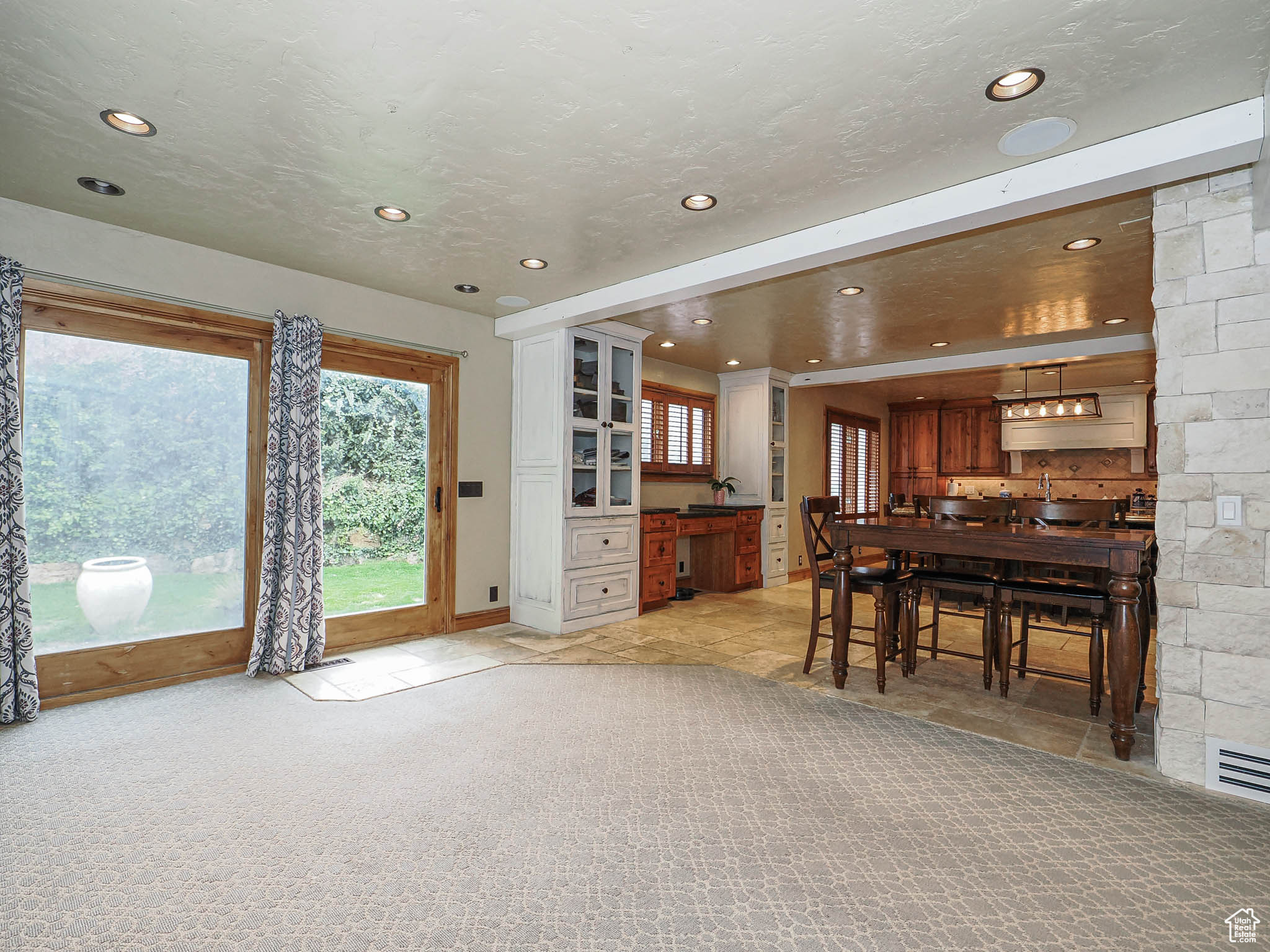 BRIDLEWALK - Residential