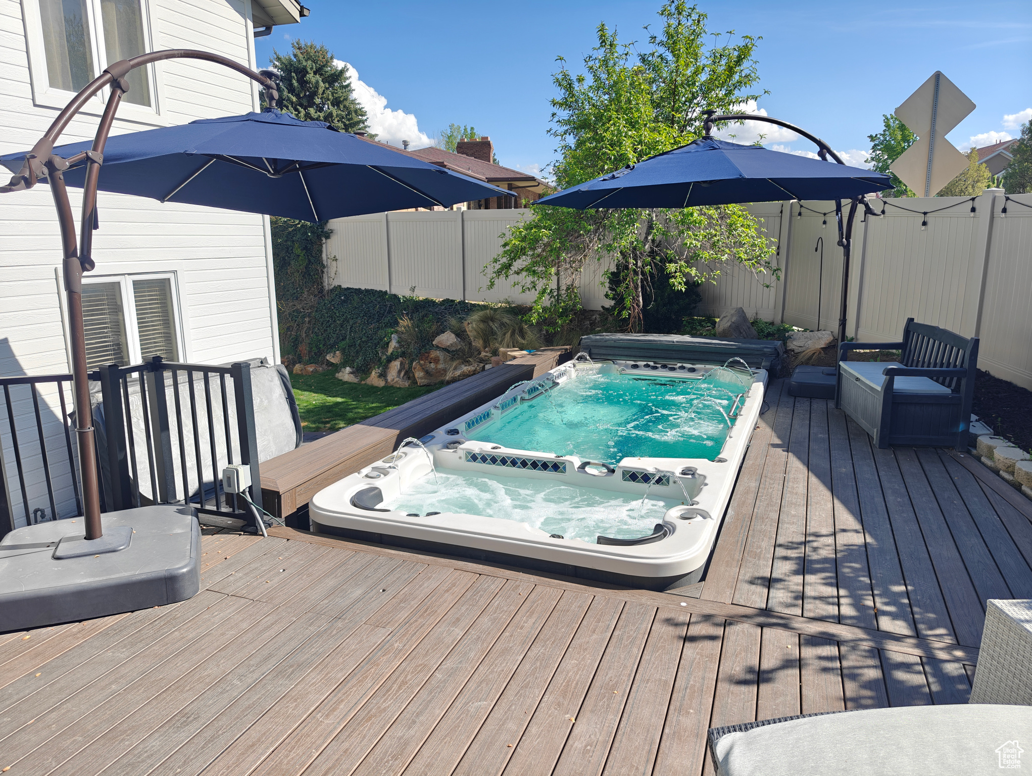 BRIDLEWALK - Residential