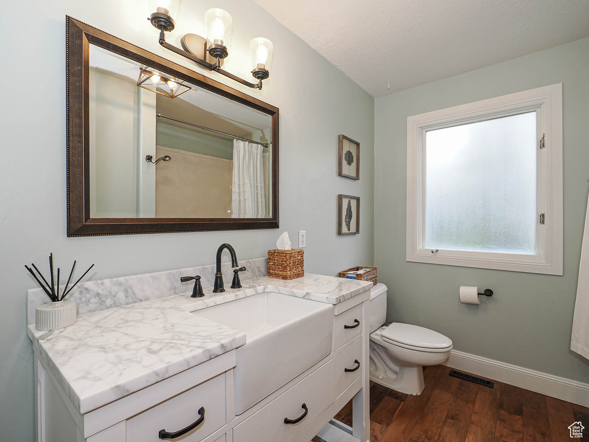 BRIDLEWALK - Residential