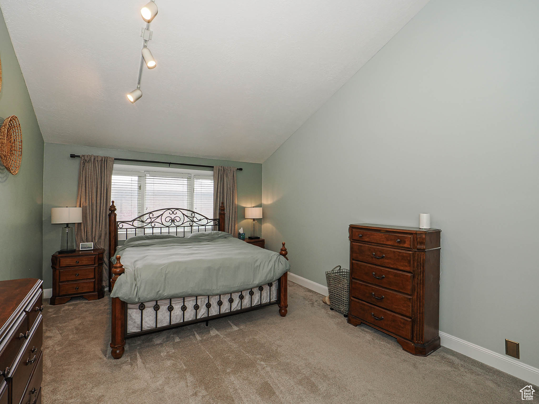 BRIDLEWALK - Residential
