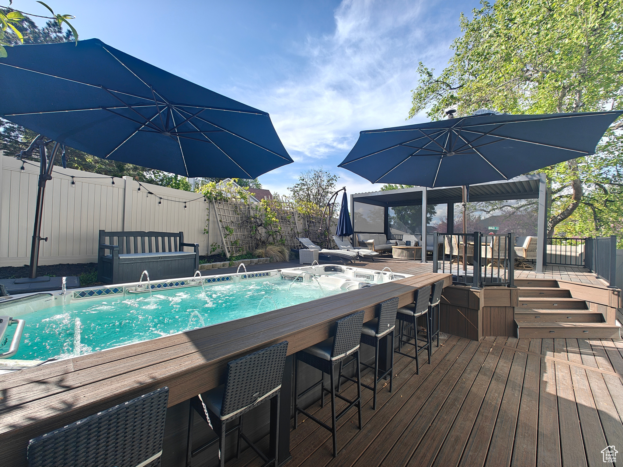 BRIDLEWALK - Residential