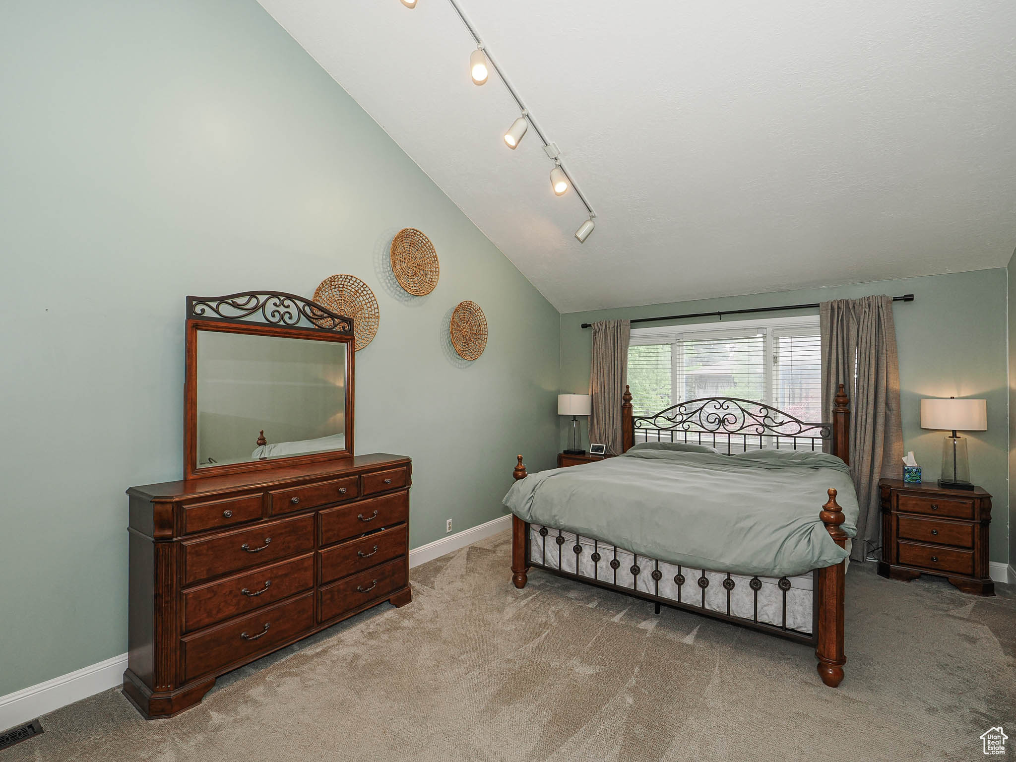 BRIDLEWALK - Residential
