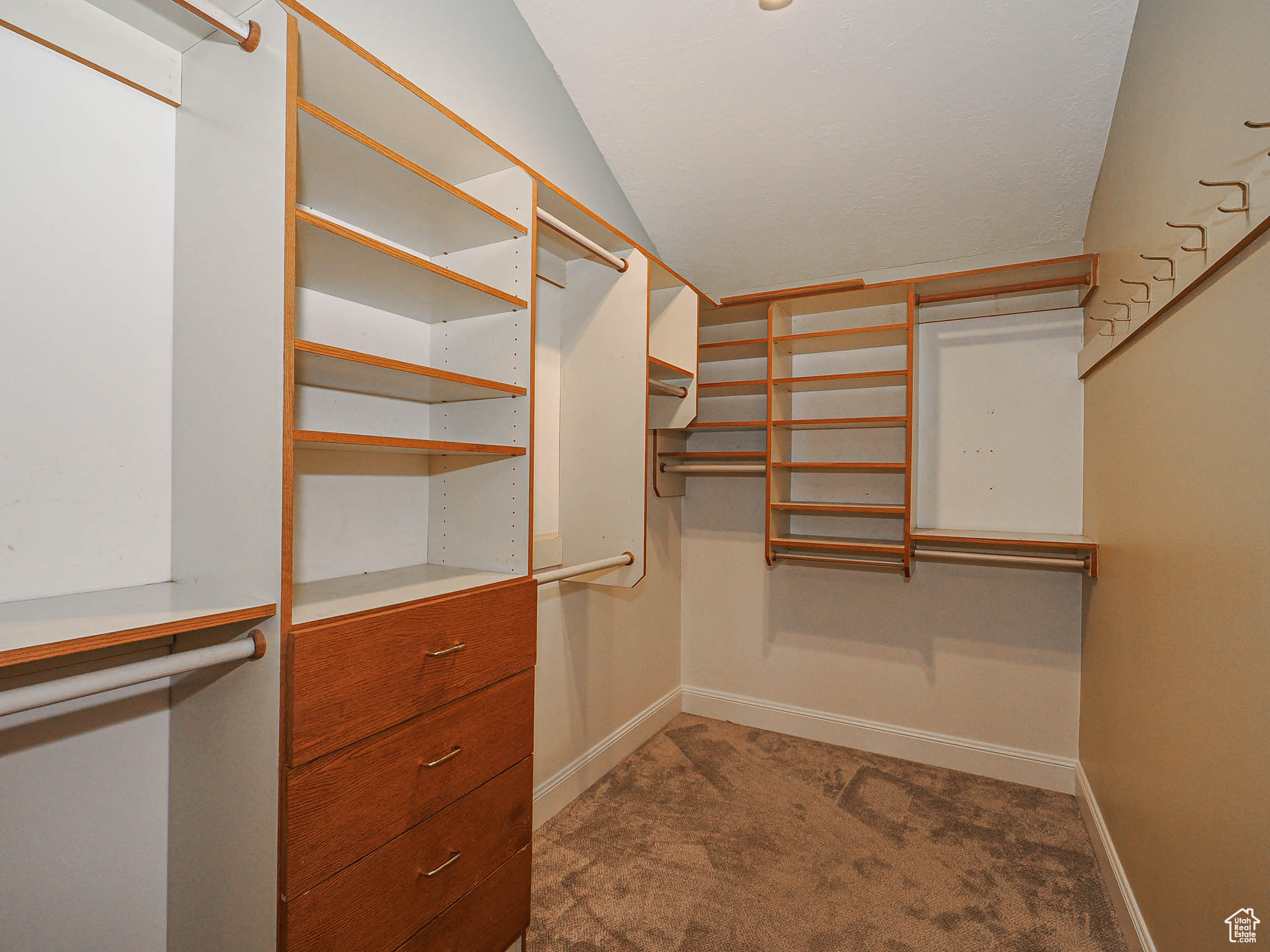BRIDLEWALK - Residential