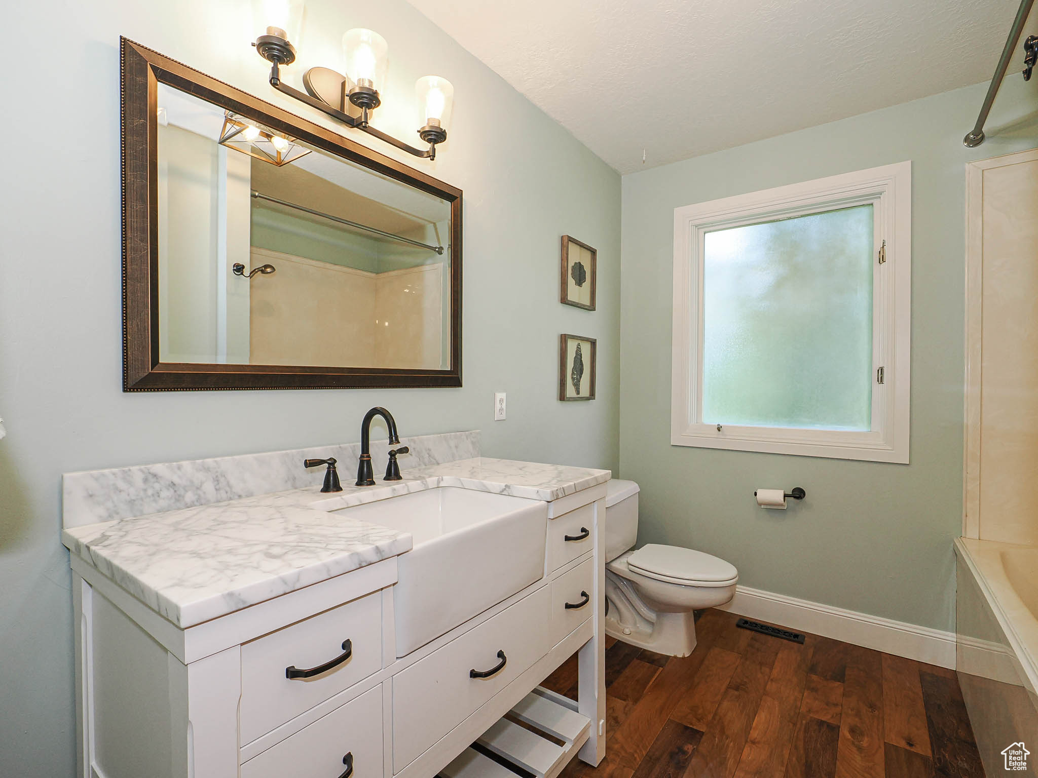 BRIDLEWALK - Residential