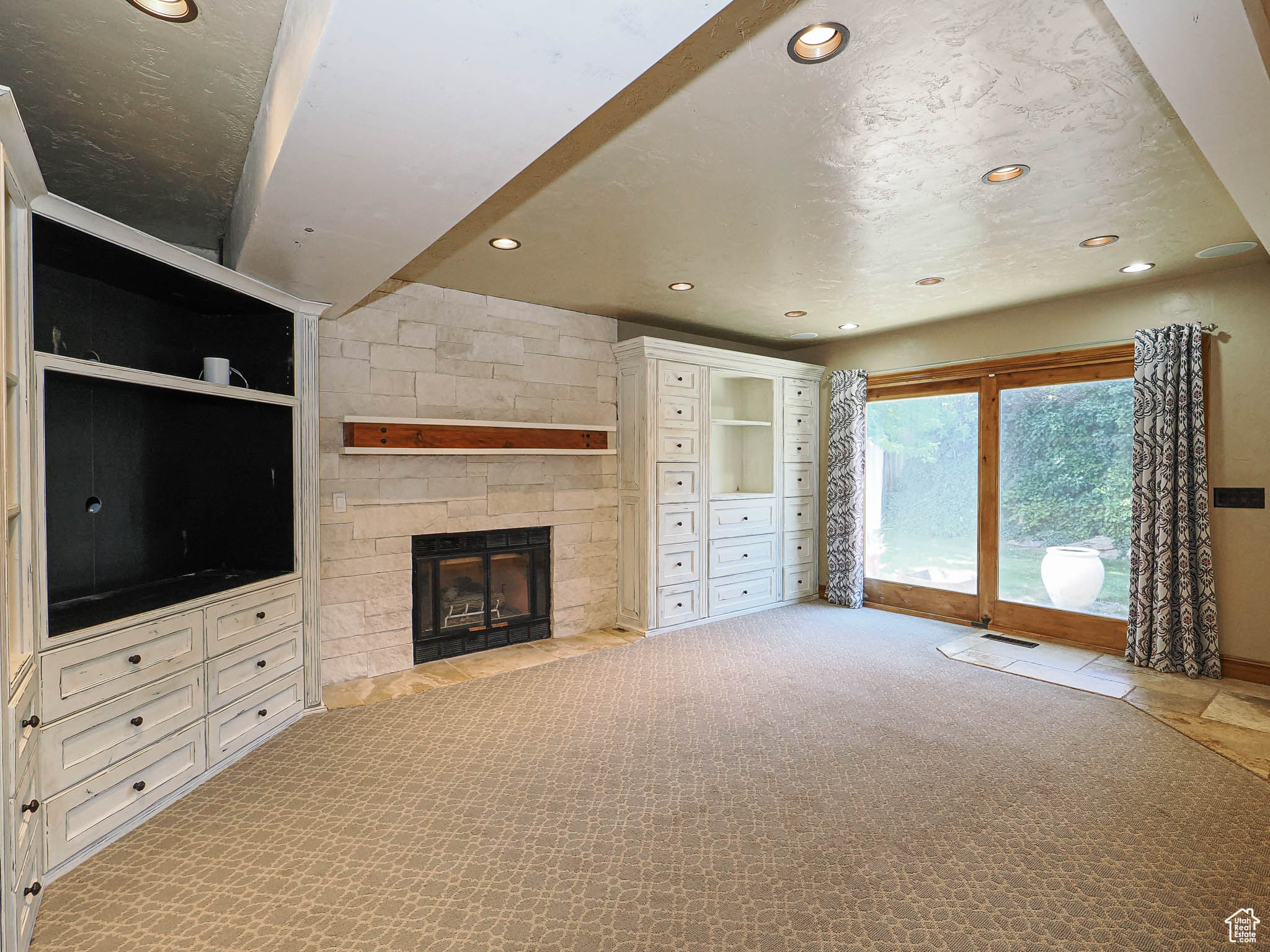 BRIDLEWALK - Residential