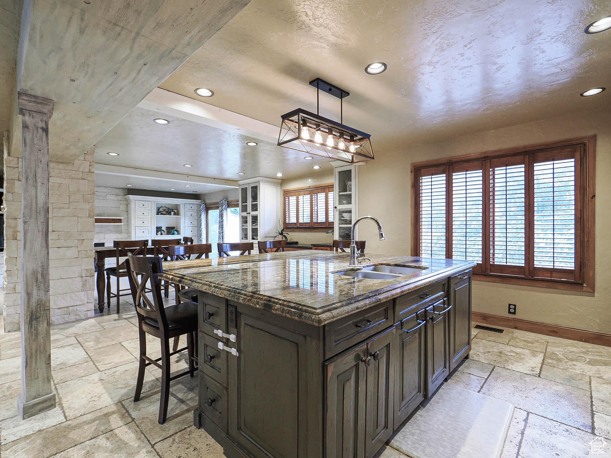 BRIDLEWALK - Residential