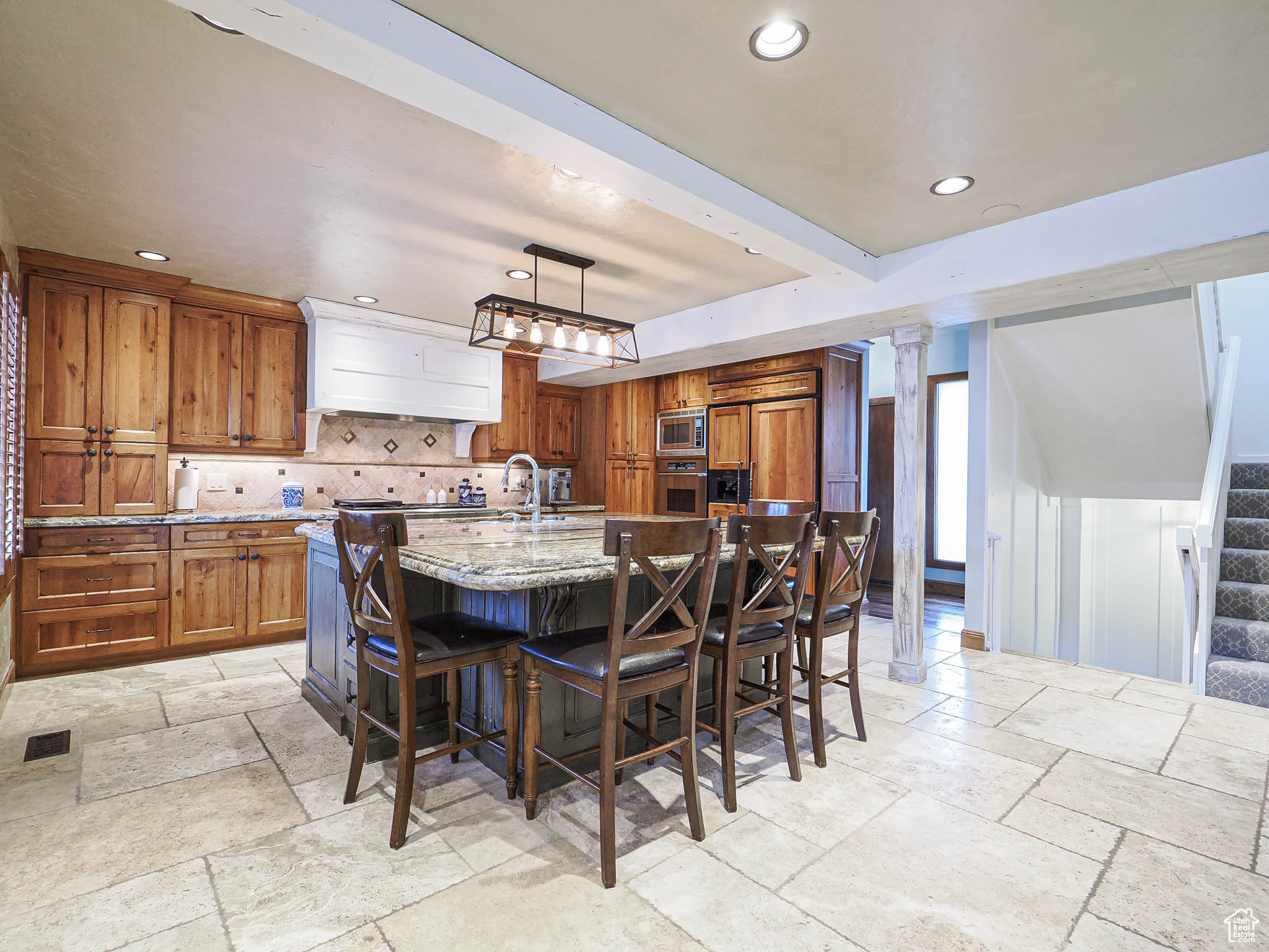 BRIDLEWALK - Residential