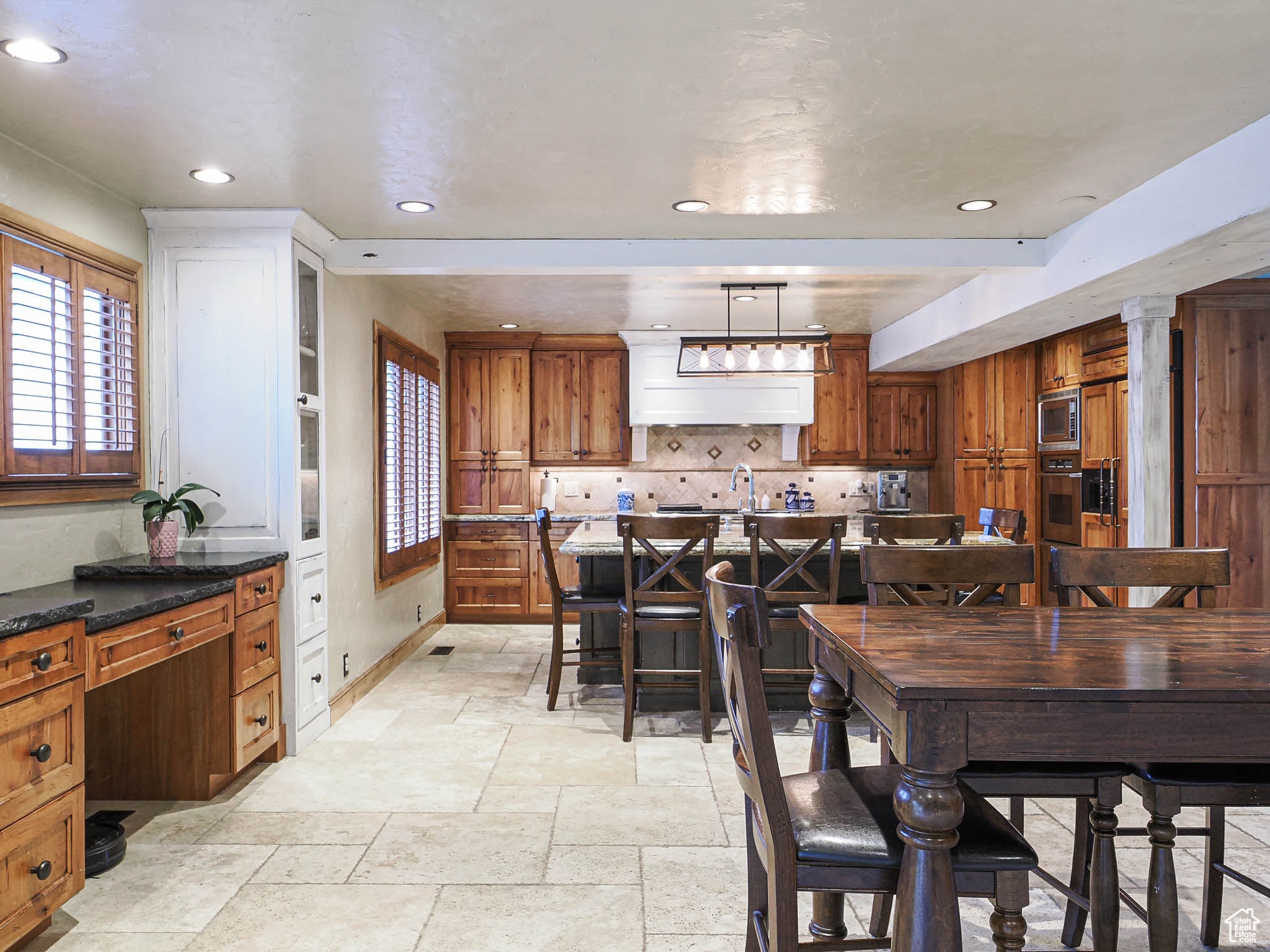 BRIDLEWALK - Residential