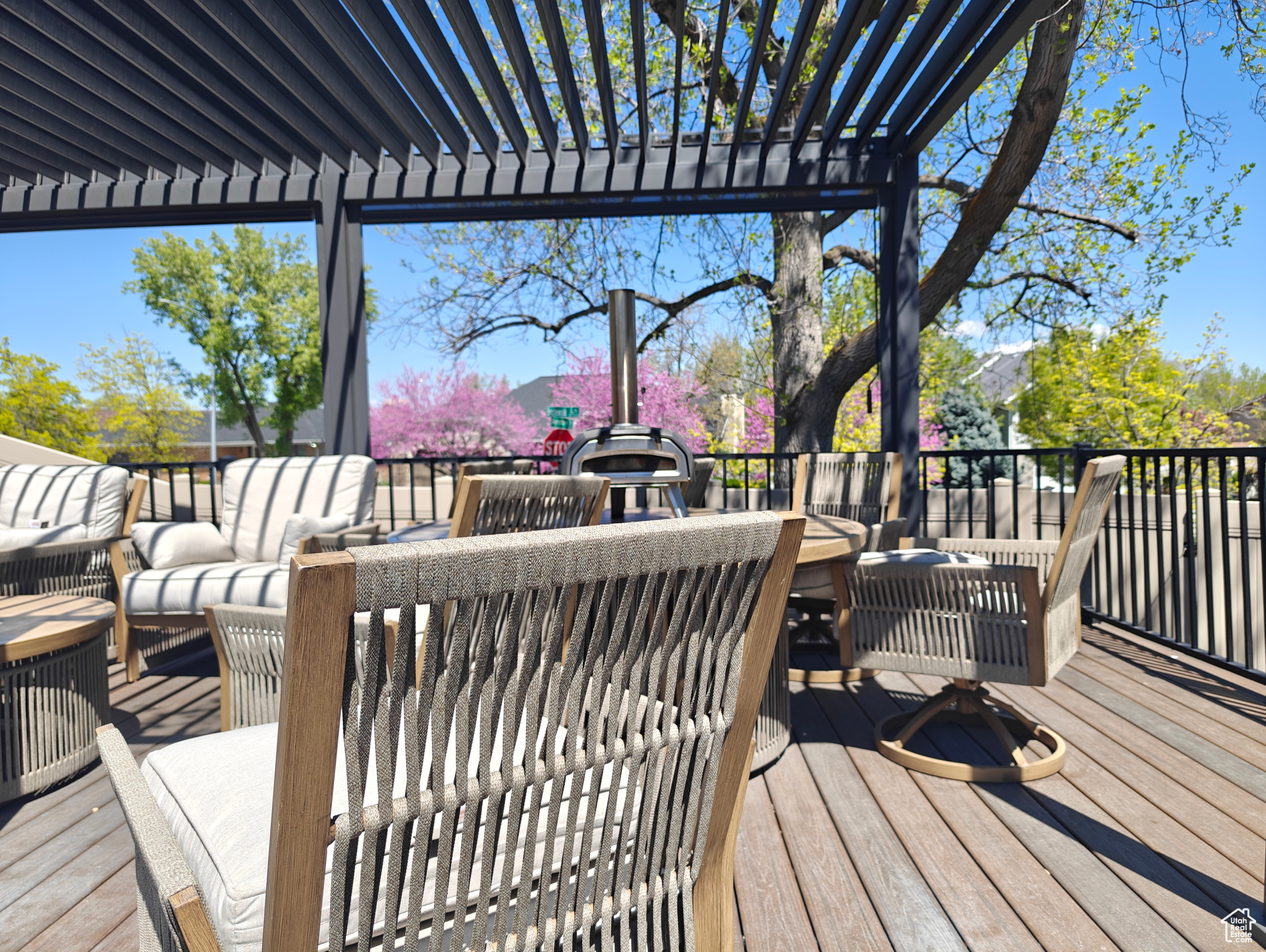 BRIDLEWALK - Residential