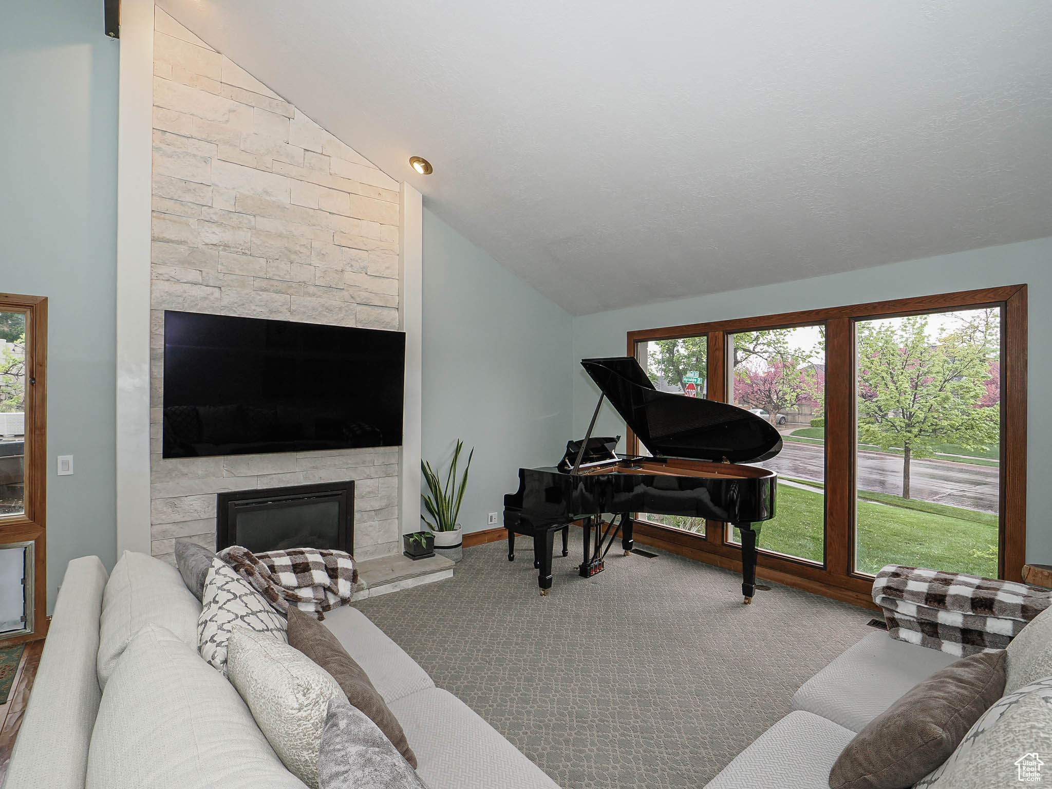 BRIDLEWALK - Residential