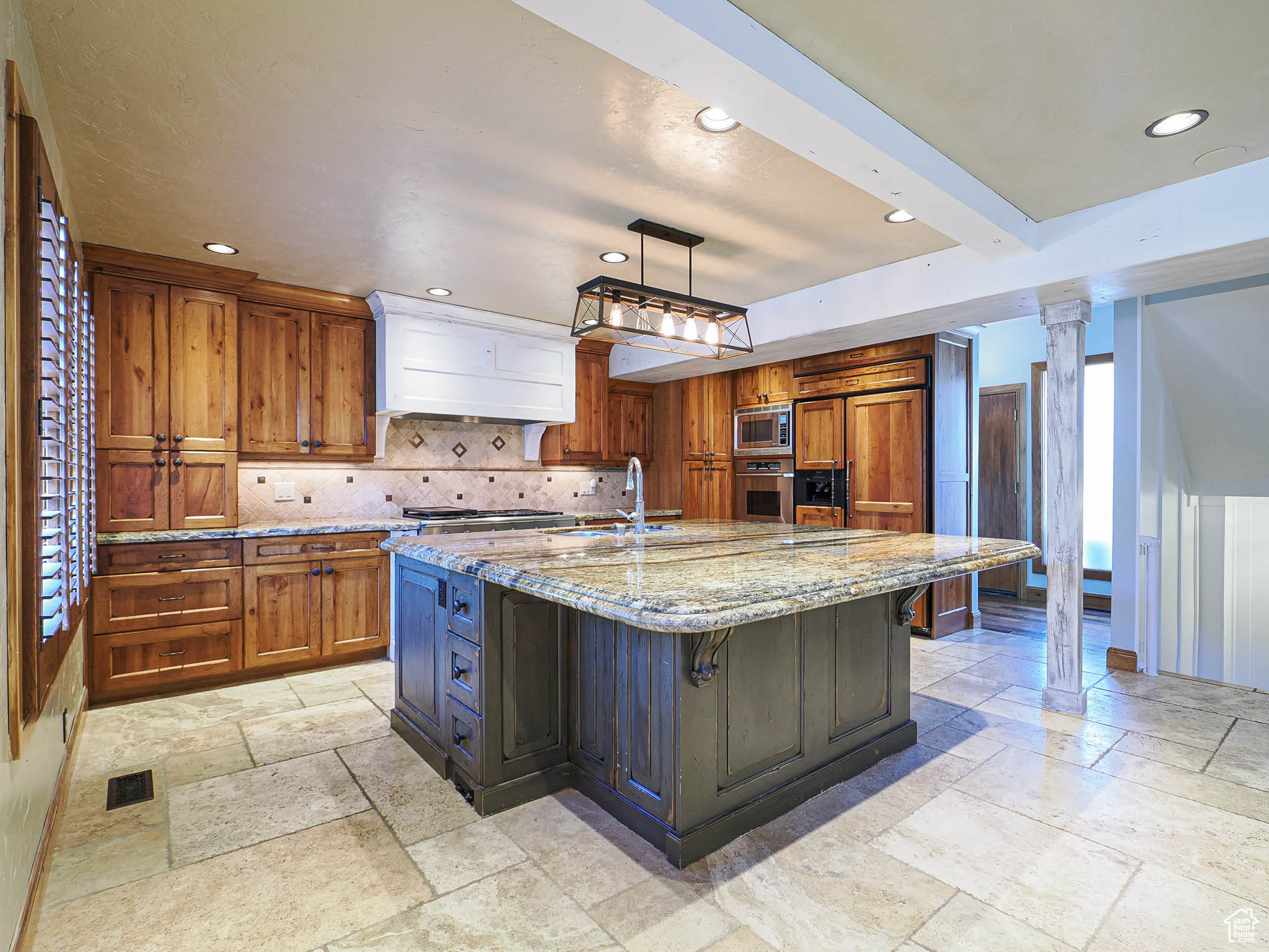 BRIDLEWALK - Residential
