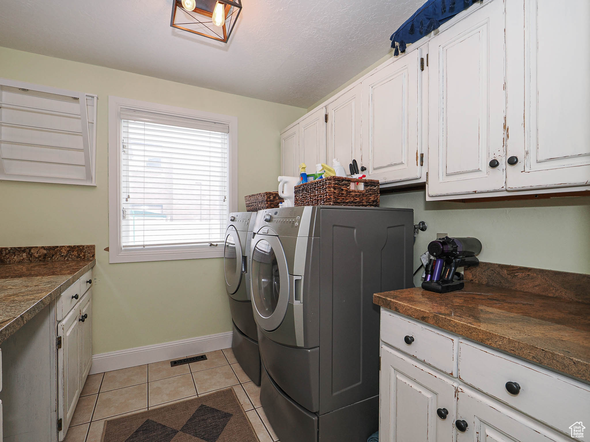 BRIDLEWALK - Residential