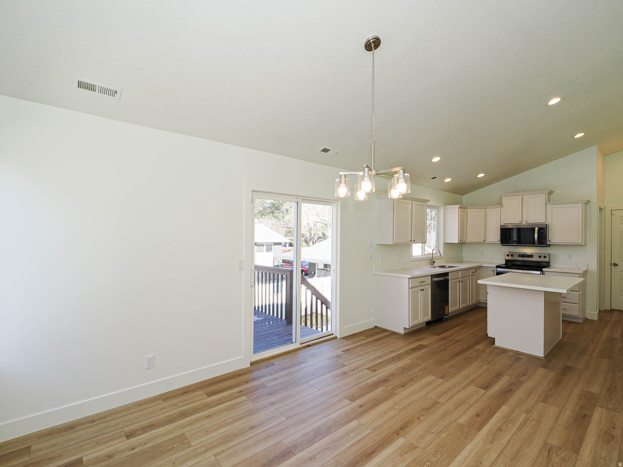 PAR FOUR PLACE - Residential