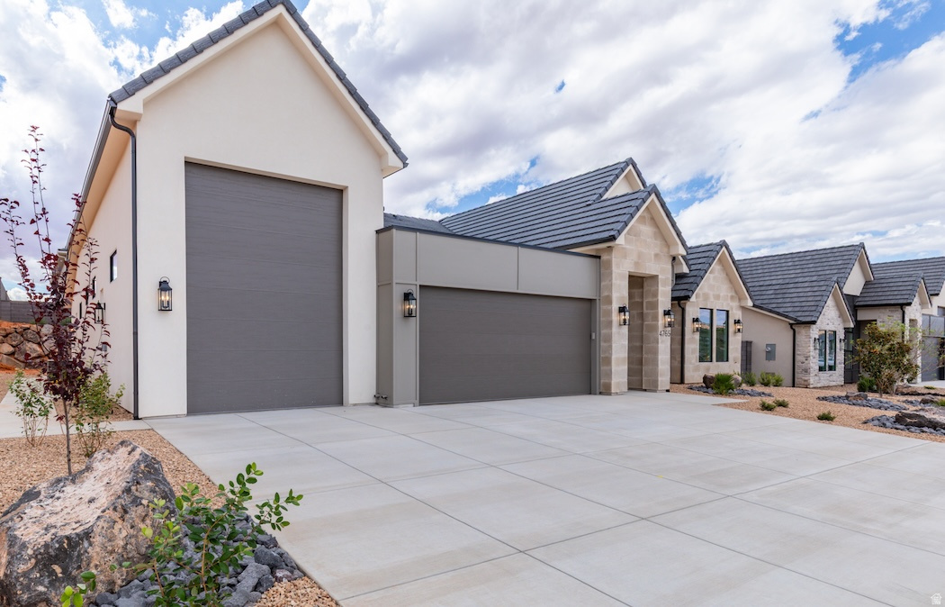 SAND HOLLOW VILLAGE - Residential