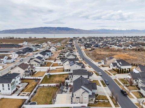 Tiny photo for 198 E ZINFANDEL LN, Vineyard, UT 84059 (MLS # 2143661)