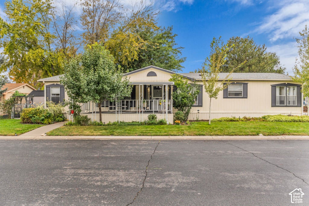 Photo of 264 E JORDAN VIEW DR #157, Sandy, UT 84070 (MLS # 2190957)
