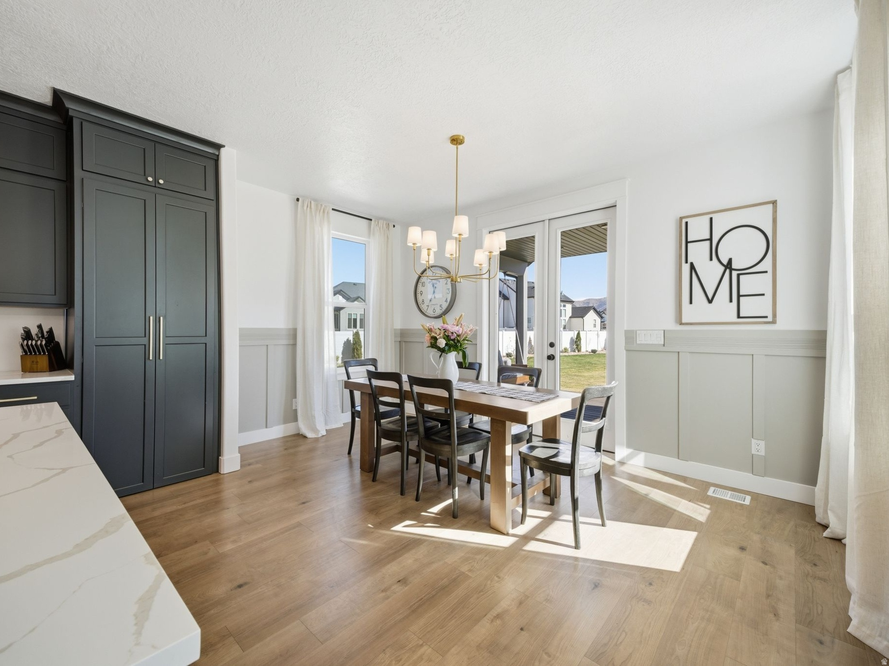 HIGH SKY ESTATES - Residential