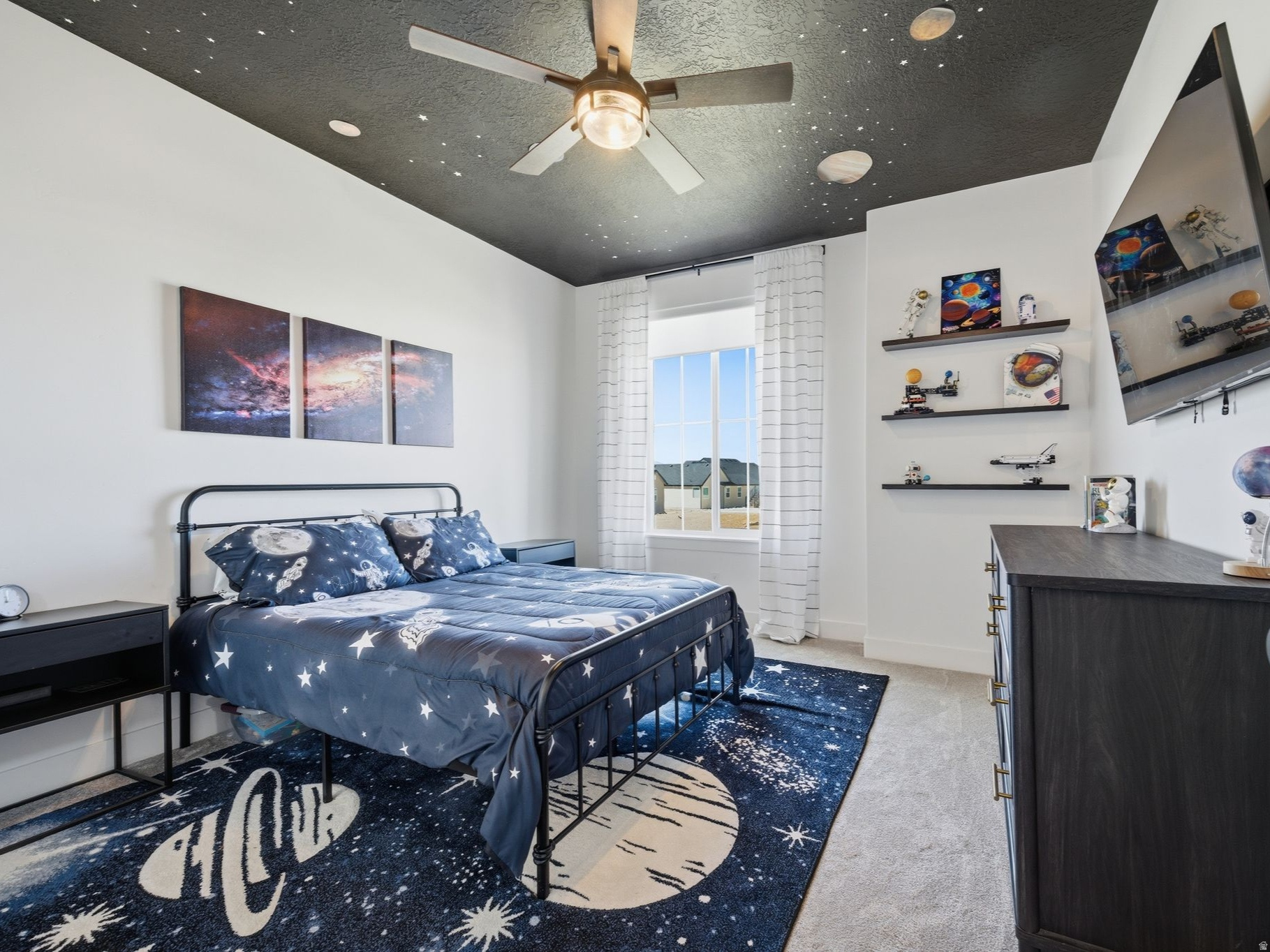 HIGH SKY ESTATES - Residential