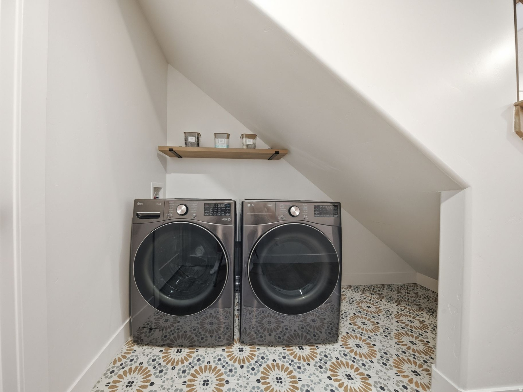 HIGH SKY ESTATES - Residential