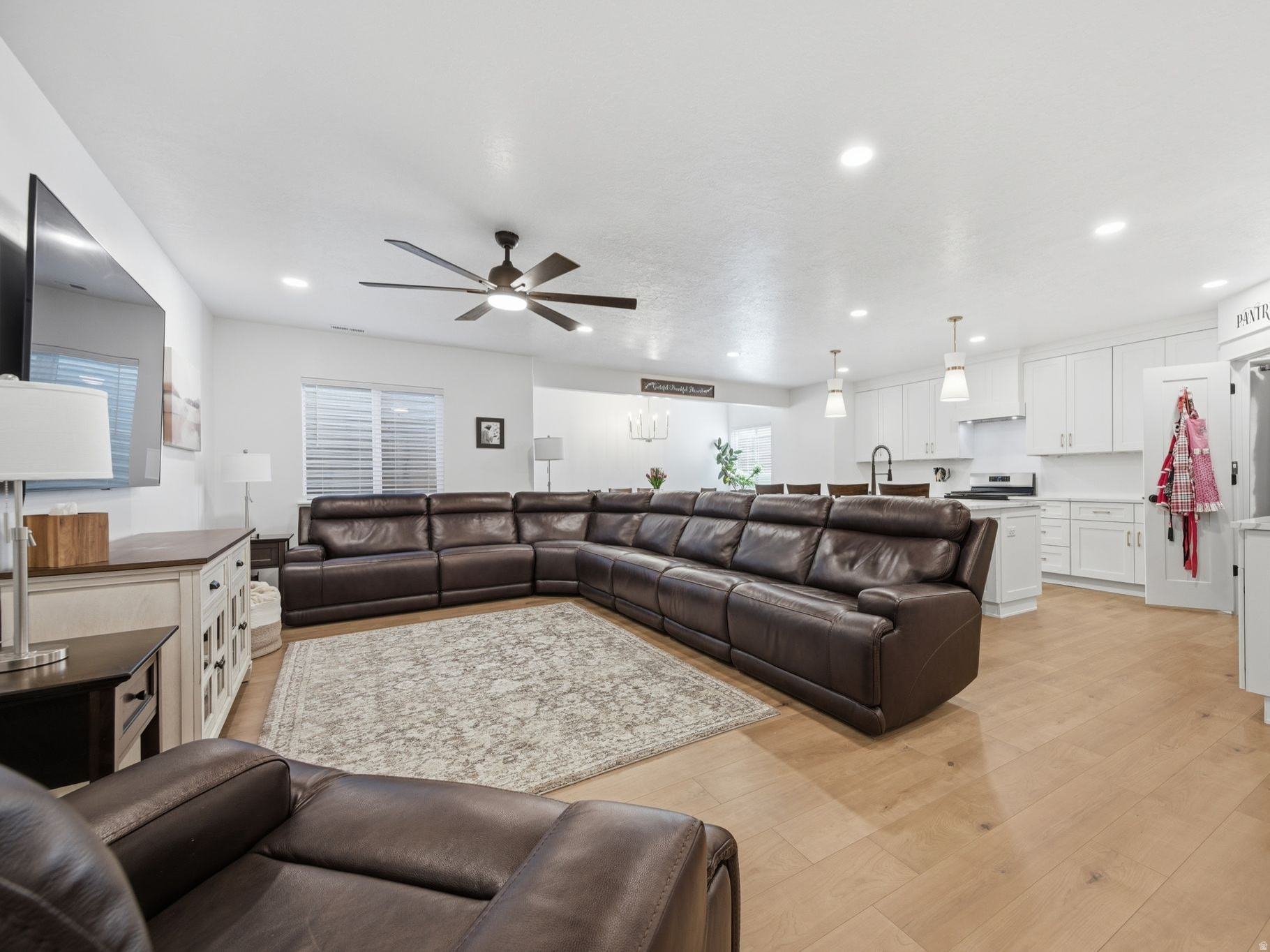 HIGH SKY ESTATES - Residential